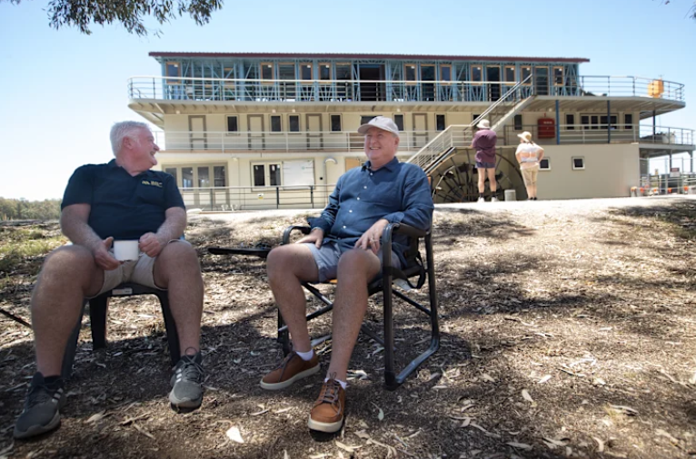 Read more about the article Twins building twin paddlesteamer to embrace the joy of slow travel